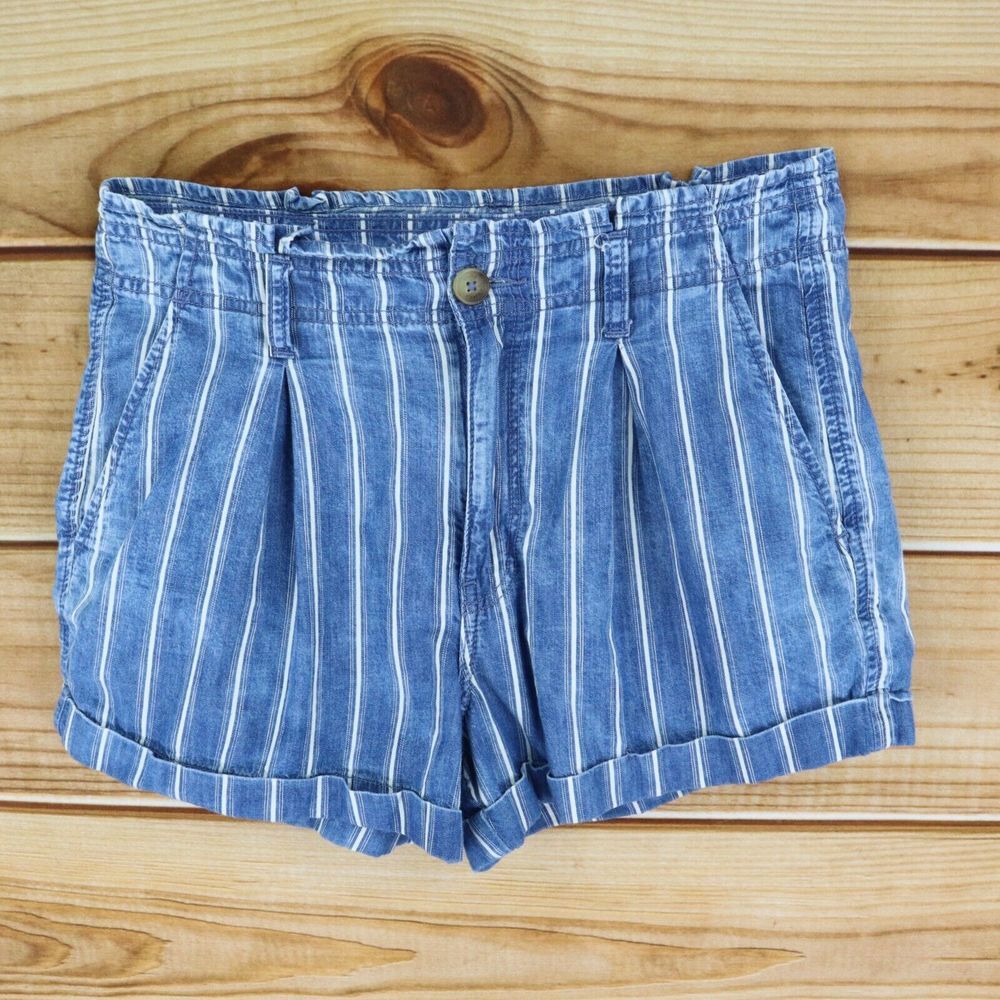 American Eagle Casual Shorts Cuffed Womens Size 6‎ Blue White Striped Pockets